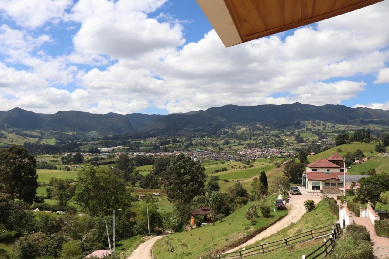 Hotel Chalet En Granja Campo Hermoso Cogua Esterno foto